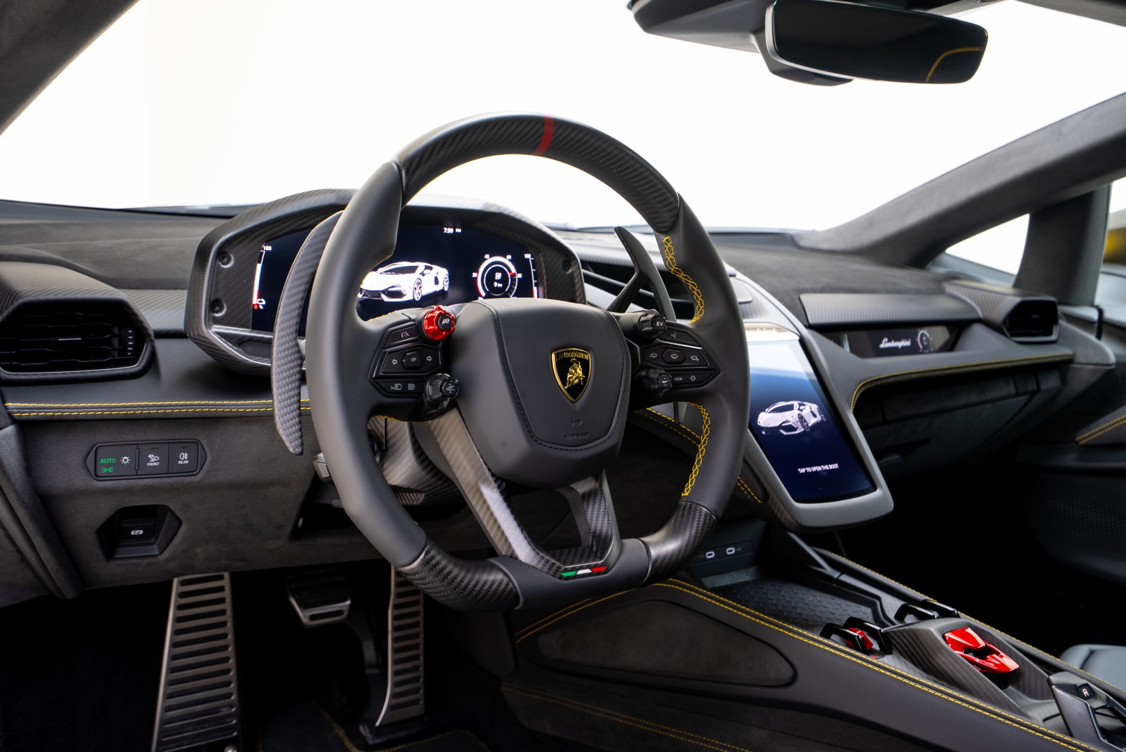 2025 LAMBORGHINI REVUELTO - 485